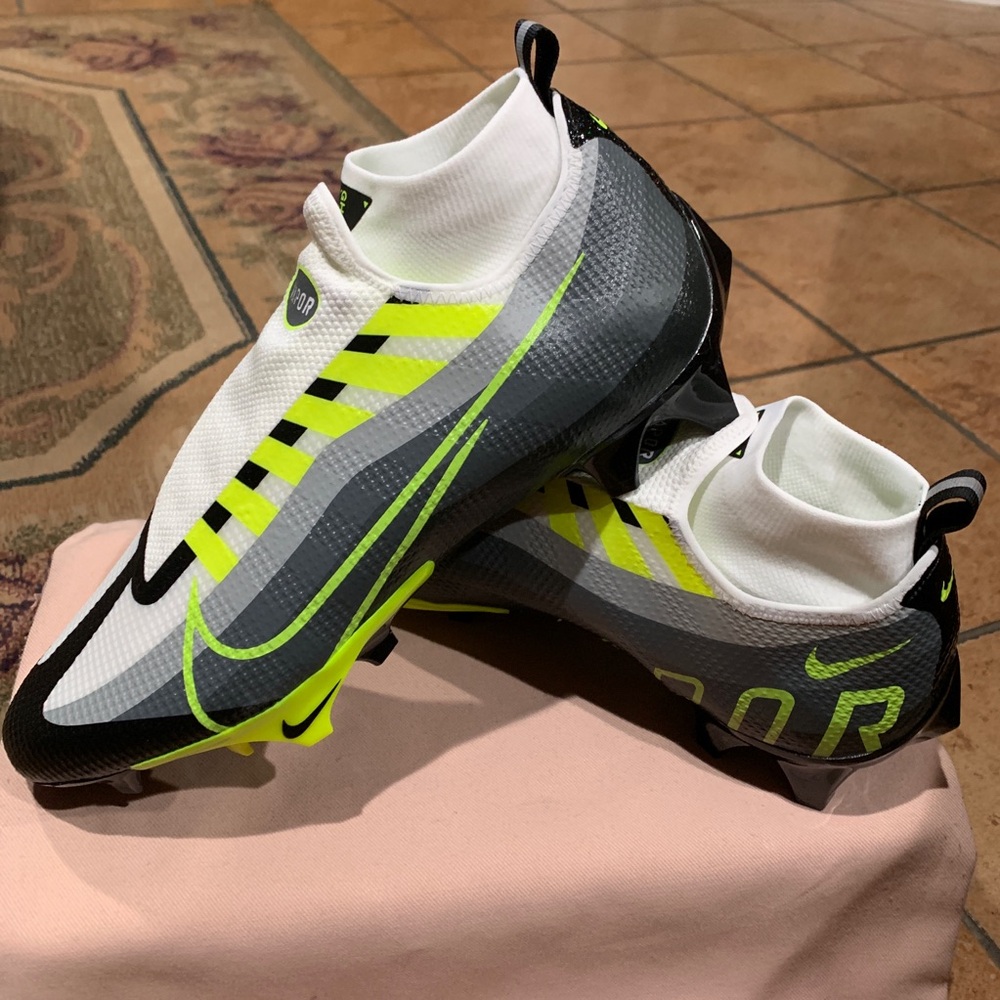 Nike Vapor Edge Pro 360 Mens Football Cleats